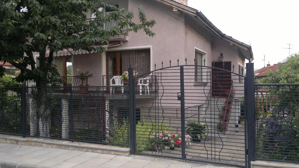 Kyurkchievi Guest House ساباريفا بانيا المظهر الخارجي الصورة